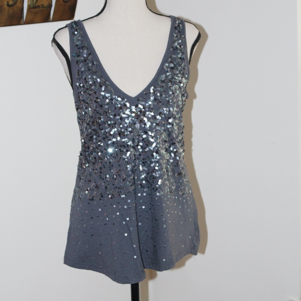 Ludi, V neckline  gray sequins tank top ...